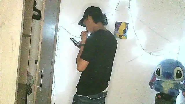 Snapshot of Glen_connor_11 chatting on 15, 1, 2026 Glen connor 11 online show from 15, 1, 2026