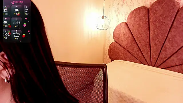 Snapshot of Lovely-martina chatting on 13, 1, 2026 Lovely-martina online show from 13, 1, 2026