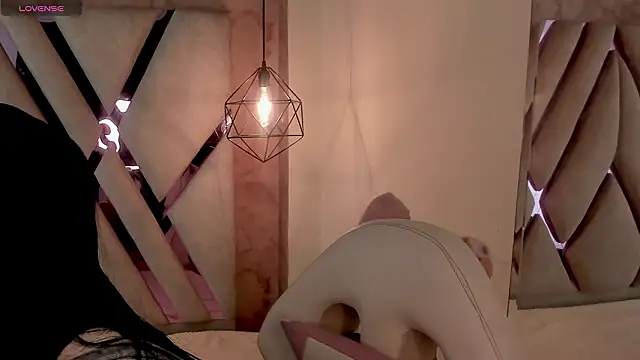 Snapshot of Lovely-martina chatting on 4, 2, 2026 Lovely-martina online show from 4, 2, 2026