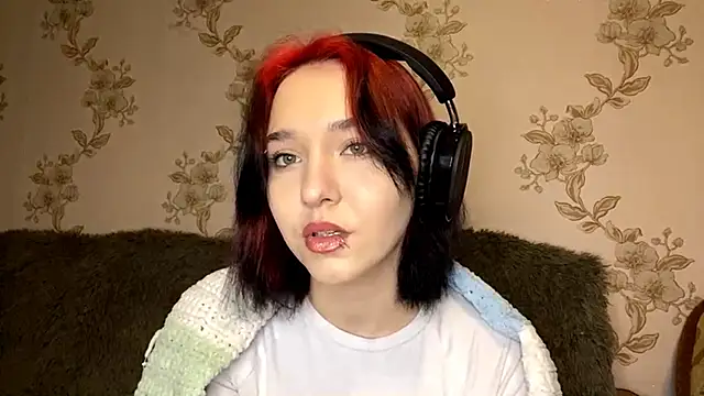 Snapshot of EmilyVeiro chatting on 18, 1, 2026 EmilyVeiro online show from 18, 1, 2026