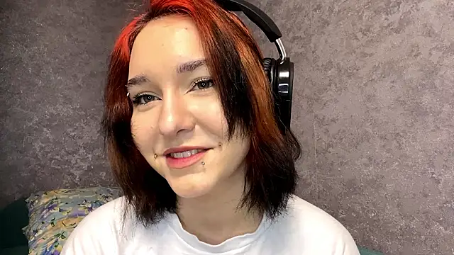 Snapshot of EmilyVeiro chatting on 7, 2, 2026 EmilyVeiro online show from 7, 2, 2026