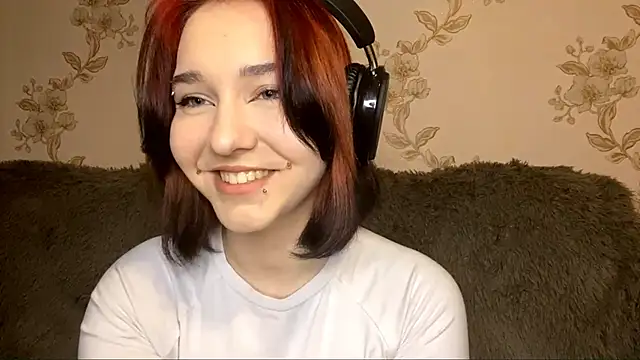 Snapshot of EmilyVeiro chatting on 13, 2, 2026 EmilyVeiro online show from 13, 2, 2026