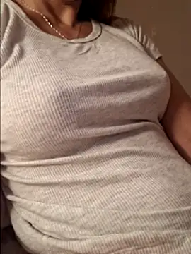 Snapshot of AbidingAuspices chatting on 8, 1, 2026 AbidingAuspices online show from 8, 1, 2026