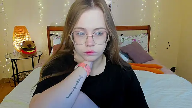 Snapshot of miya_soft chatting on 14, 5, 2026 miya soft online show from 14, 5, 2026