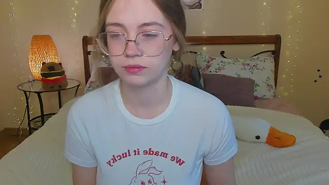 Snapshot of miya_soft chatting on 19, 5, 2026 miya soft online show from 19, 5, 2026