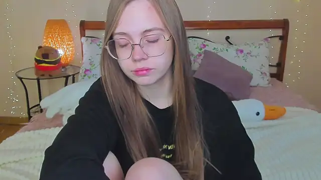 Snapshot of miya_soft chatting on 22, 6, 2026 miya soft online show from 22, 6, 2026