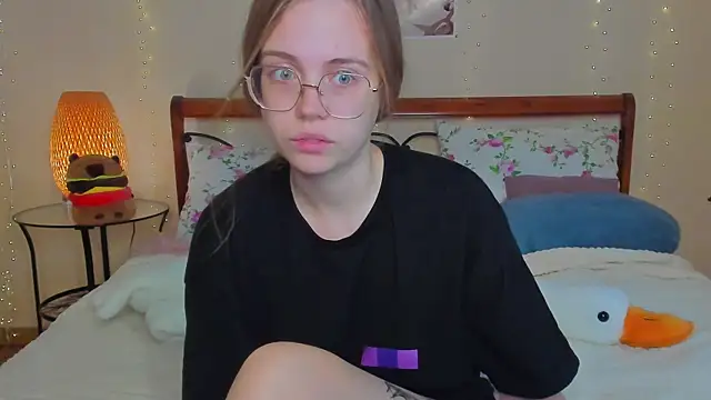 Snapshot of miya_soft chatting on 18, 7, 2026 miya soft online show from 18, 7, 2026