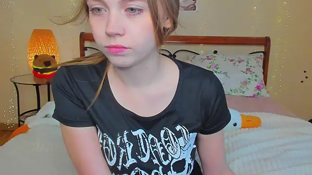 Snapshot of miya_soft chatting on 23, 7, 2026 miya soft online show from 23, 7, 2026