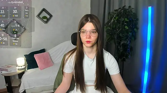 miss  evelyne online show from 23, 12, 2025