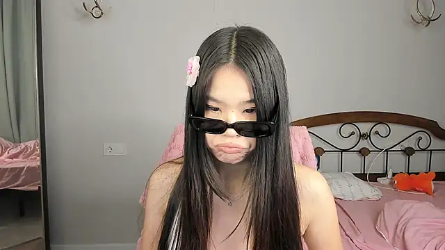 Snapshot of amiya_cute chatting on 15, 2, 2026 amiya cute online show from 15, 2, 2026