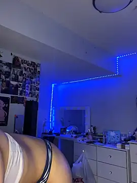 Snapshot of maisie_goldxx chatting on 3, 3, 2026 maisie goldxx online show from 3, 3, 2026