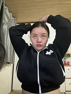 leo-kitty online show from 3, 3, 2026