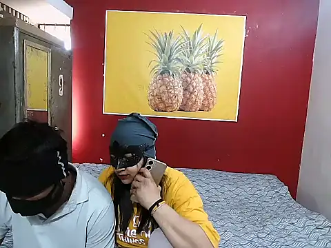 Snapshot of Lovelycouple25 chatting on 5, 2, 2026 Lovelycouple25 online show from 5, 2, 2026