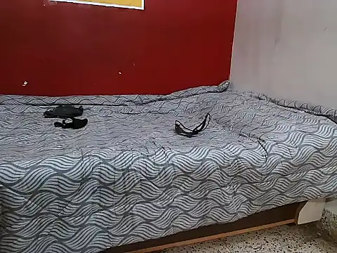 Snapshot of Lovelycouple25 chatting on 19, 2, 2026 Lovelycouple25 online show from 19, 2, 2026