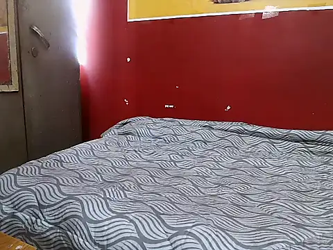 Snapshot of Lovelycouple25 chatting on 21, 2, 2026 Lovelycouple25 online show from 21, 2, 2026