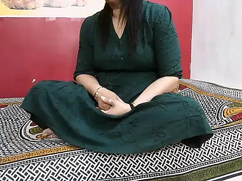 Snapshot of Lovelycouple25 chatting on 2, 3, 2026 Lovelycouple25 online show from 2, 3, 2026