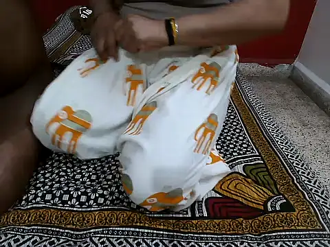 Snapshot of Lovelycouple25 chatting on 9, 3, 2026 Lovelycouple25 online show from 9, 3, 2026