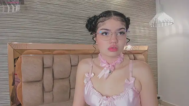 Snapshot of chloe_cortez chatting on 16, 6, 2026 chloe cortez online show from 16, 6, 2026