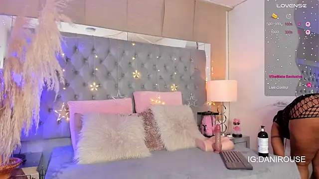 Snapshot of Danirouse chatting on 18, 1, 2026 Danirouse online show from 18, 1, 2026