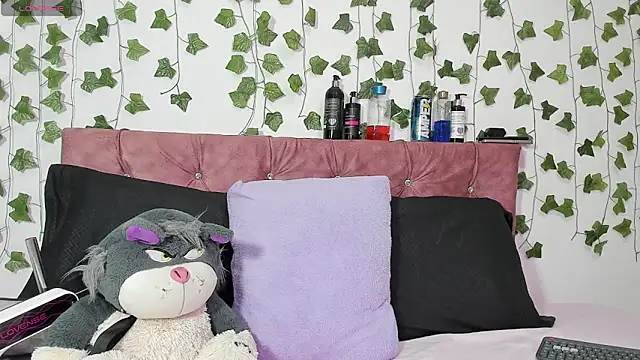 Ayla-marttinez online show from 15, 7, 2026