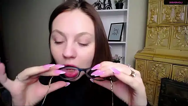 Snapshot of LiliaErmi chatting on 10, 1, 2026 LiliaErmi online show from 10, 1, 2026