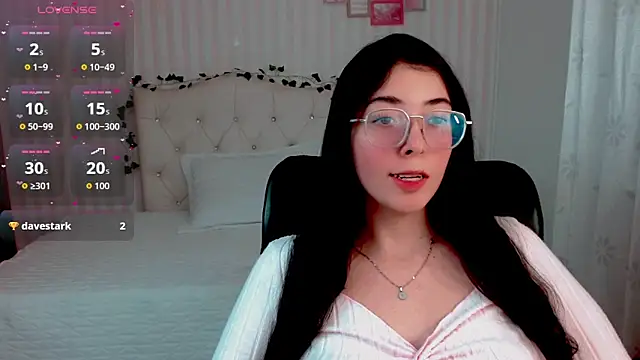 Snapshot of emmalove_doll chatting on 21, 3, 2026 emmalove doll online show from 21, 3, 2026