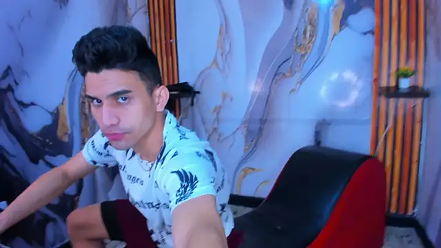 Snapshot of Hot_Boys_69 chatting on 14, 1, 2026 Hot Boys 69 online show from 14, 1, 2026