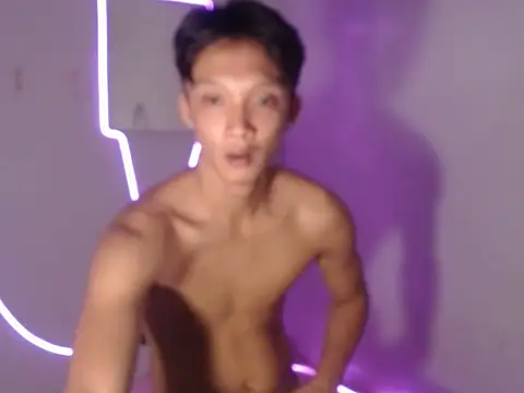 Massive hunk online show from 3, 3, 2026