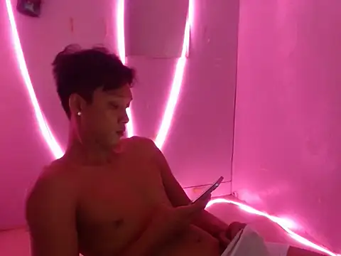 Massive hunk online show from 12, 3, 2026