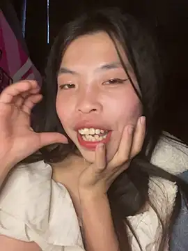 Snapshot of lux-su chatting on 4, 3, 2026 lux-su online show from 4, 3, 2026