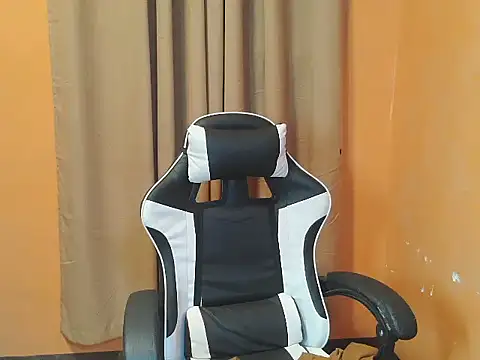 Snapshot of ur_lovelyjessy chatting on 22, 3, 2026 ur lovelyjessy online show from 22, 3, 2026