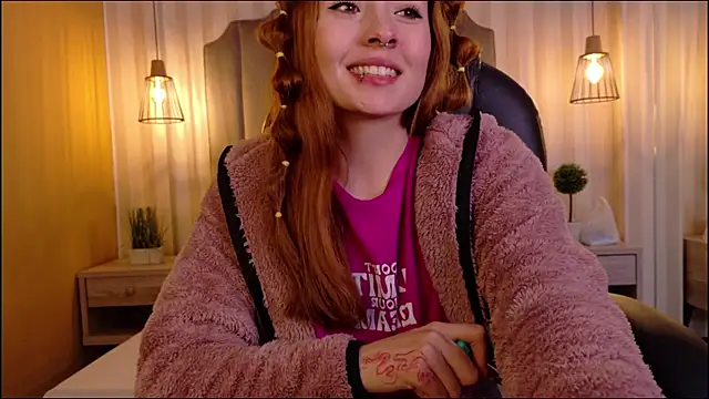 Snapshot of danielamilles chatting on 5, 2, 2026 danielamilles online show from 5, 2, 2026