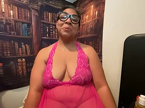 Snapshot of BettyWhispers chatting on 2, 8, 2026 BettyWhispers online show from 2, 8, 2026