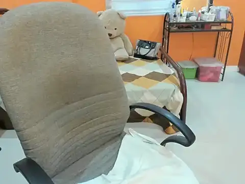 cocktits69 online show from 5, 5, 2026