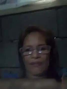 Snapshot of Petite_elise chatting on 6, 2, 2026 Petite elise online show from 6, 2, 2026