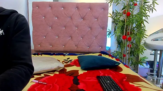 Snapshot of Jazmin040_ chatting on 9, 3, 2026 Jazmin040 online show from 9, 3, 2026