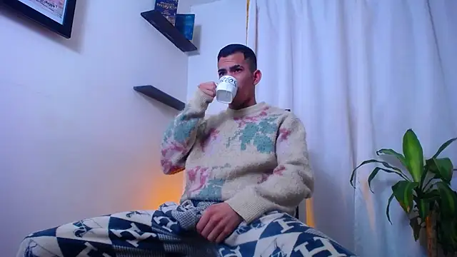 Snapshot of TOMBOYSEXX chatting on 4, 3, 2026 TOMBOYSEXX online show from 4, 3, 2026