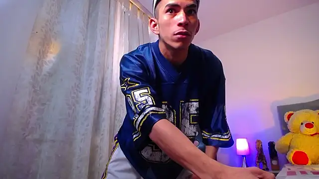 Snapshot of TOMBOYSEXX chatting on 6, 3, 2026 TOMBOYSEXX online show from 6, 3, 2026