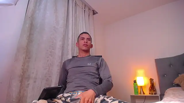 TOMBOYSEXX online show from 27, 4, 2026