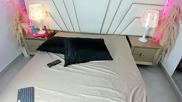 Zara Vidal online show from 14, 3, 2026