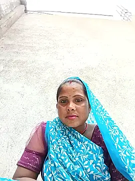 Snapshot of Shreya_pandit chatting on 2, 2, 2026 Shreya pandit online show from 2, 2, 2026