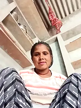 Snapshot of Shreya_pandit chatting on 3, 2, 2026 Shreya pandit online show from 3, 2, 2026