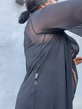 THICKBARBIE32 online show from 15, 6, 2026