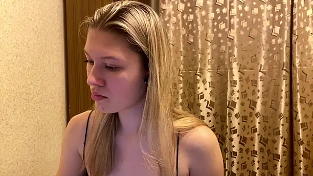 Snapshot of SkyeDavis chatting on 22, 12, 2025 SkyeDavis online show from 22, 12, 2025