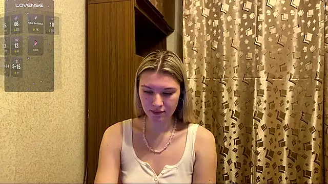 Snapshot of SkyeDavis chatting on 7, 1, 2026 SkyeDavis online show from 7, 1, 2026