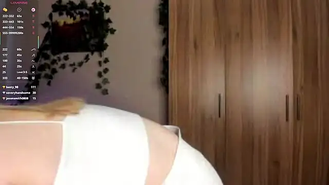 Snapshot of SkyeDavis chatting on 20, 3, 2026 SkyeDavis online show from 20, 3, 2026