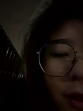 Snapshot of Sarah2127 chatting on 8, 1, 2026 Sarah2127 online show from 8, 1, 2026