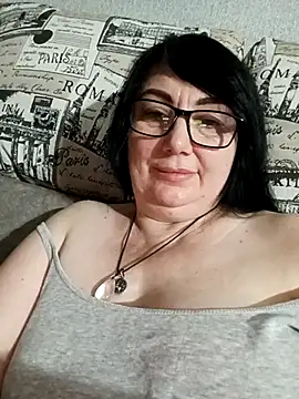 Snapshot of MariSwan222 chatting on 4, 7, 2026 MariSwan222 online show from 4, 7, 2026