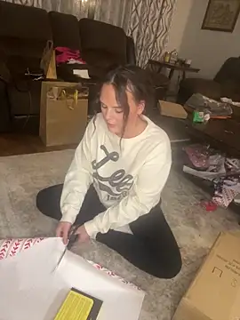 Snapshot of TrendySunrise62 chatting on 22, 12, 2025 TrendySunrise62 online show from 22, 12, 2025