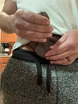 Snapshot of tigre6911 chatting on 8, 3, 2026 tigre6911 online show from 8, 3, 2026